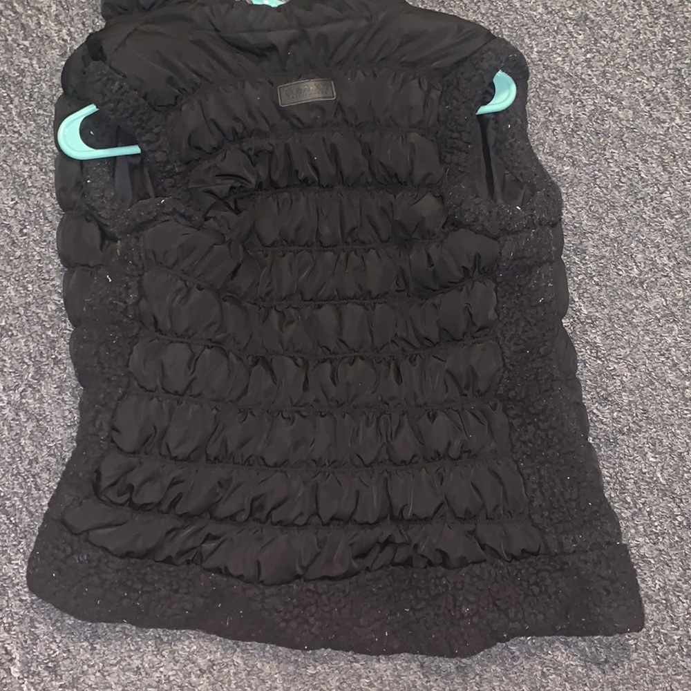hardly wore. I’m a size small, but is LG. Fit nicely just not my style. - Picture 4 of 4
